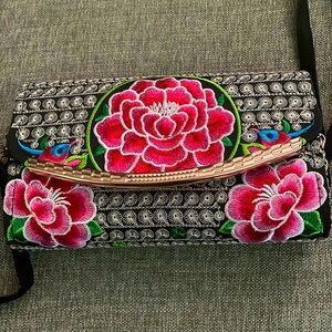 Cute black floral crossbody purse. See matching wallet!